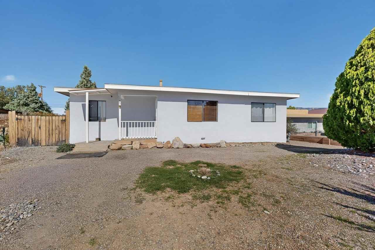 165 Hilton Avenue Northwest - Photo 3 of 41