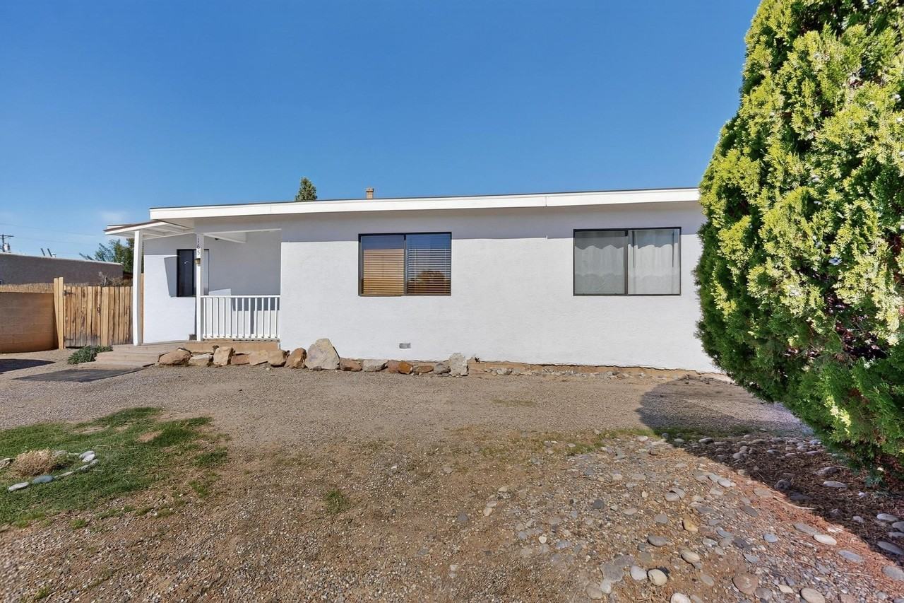 165 Hilton Avenue Northwest - Photo 4 of 41