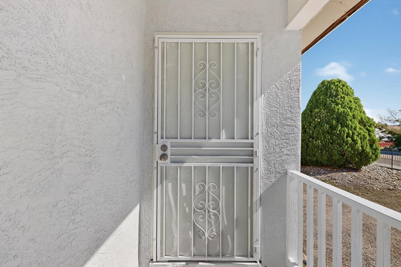 165 Hilton Avenue Northwest - Photo 6 of 41