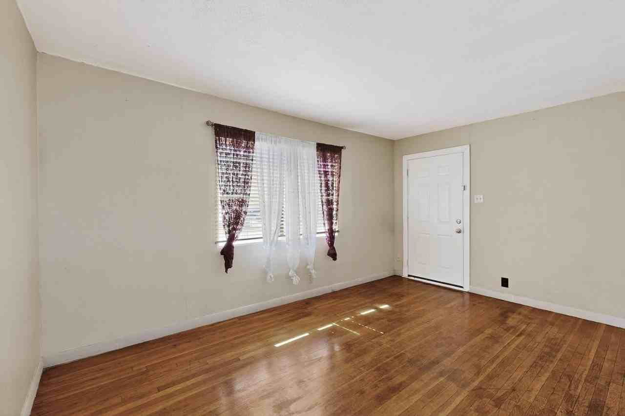 165 Hilton Avenue Northwest - Photo 7 of 41