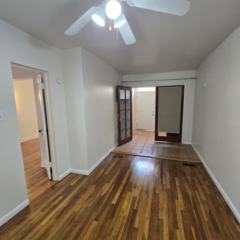 2132 Gold Ave Se - Photo 7 of 25