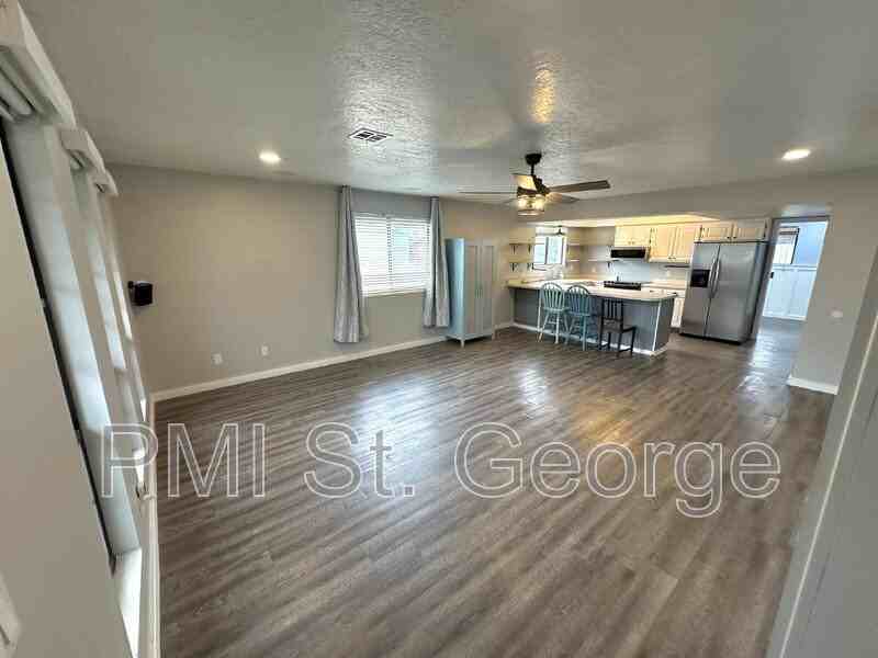 460 S Main St #20 - Photo 2 of 22