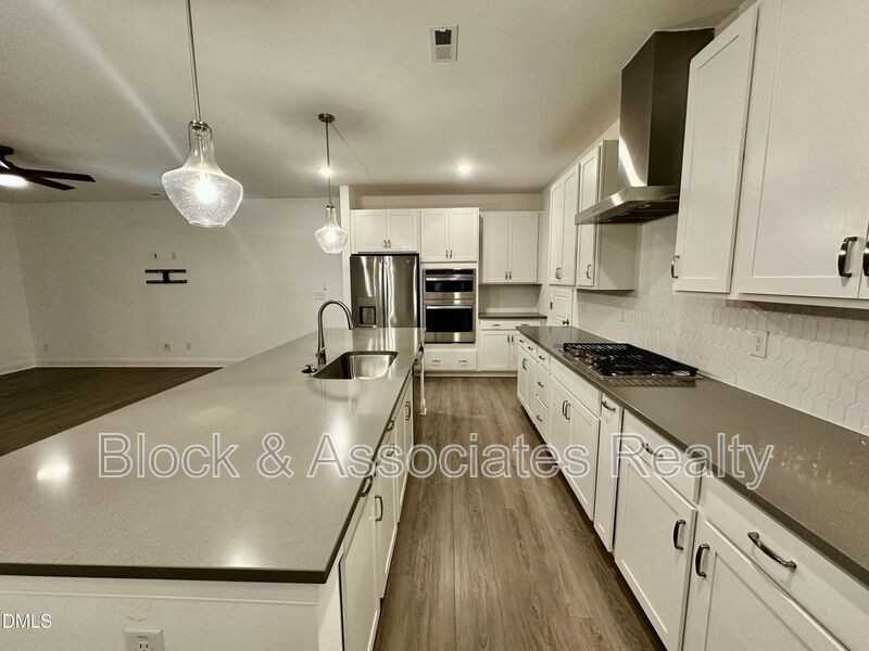 2093 Maggie Valley Dr - Photo 7 of 19