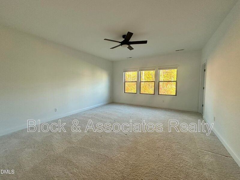 2093 Maggie Valley Dr - Photo 6 of 19