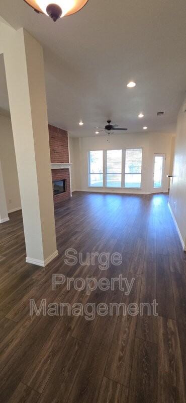 629 Dorchester Ln - Photo 2 of 50
