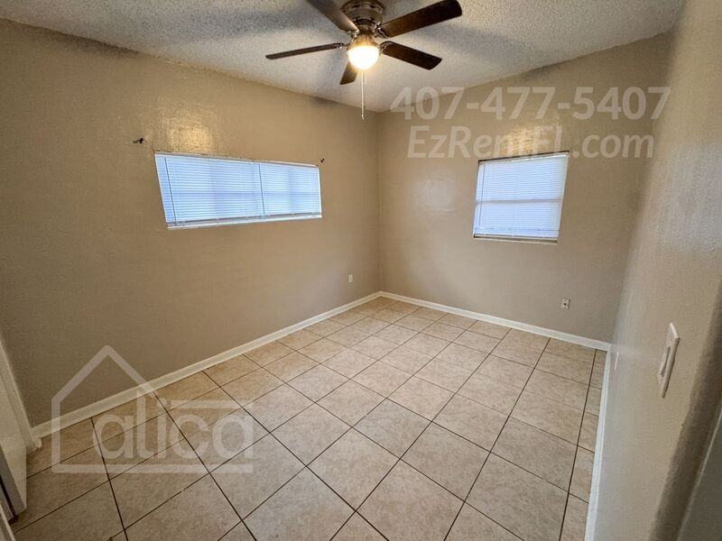 4802 Burgundy Ln - Photo 7 of 15