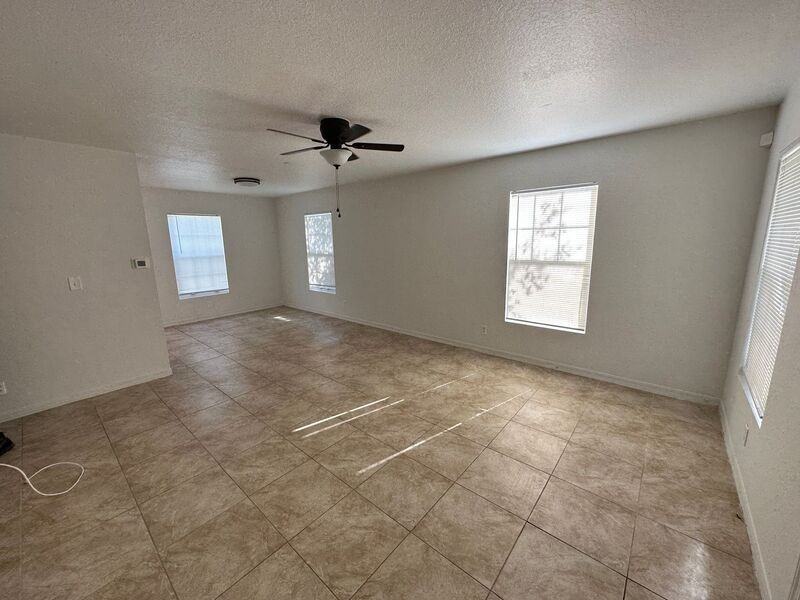 821 5th St - Photo 2 of 16