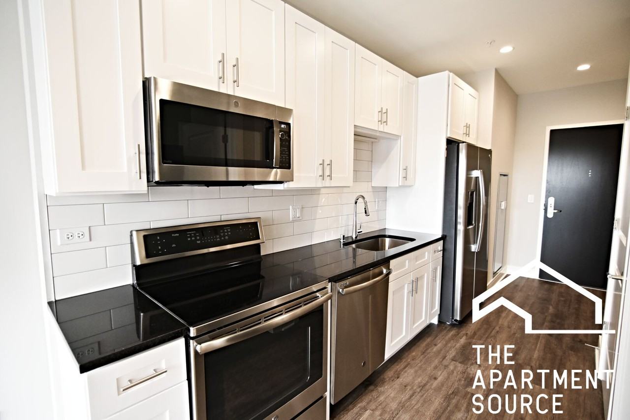 3833 N Broadway St #309 - Photo 2 of 16