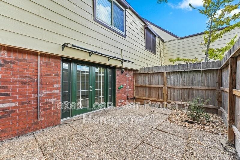 11515 Burdine St #536 - Photo 6 of 28