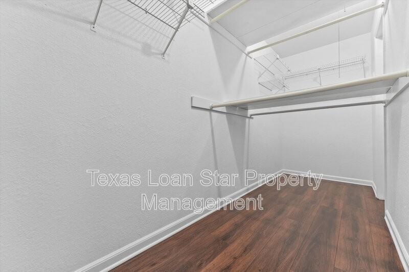 11515 Burdine St #536 - Photo 7 of 28