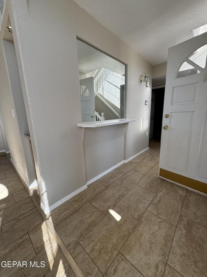 1801 Garden Gate Way - Photo 2 of 29