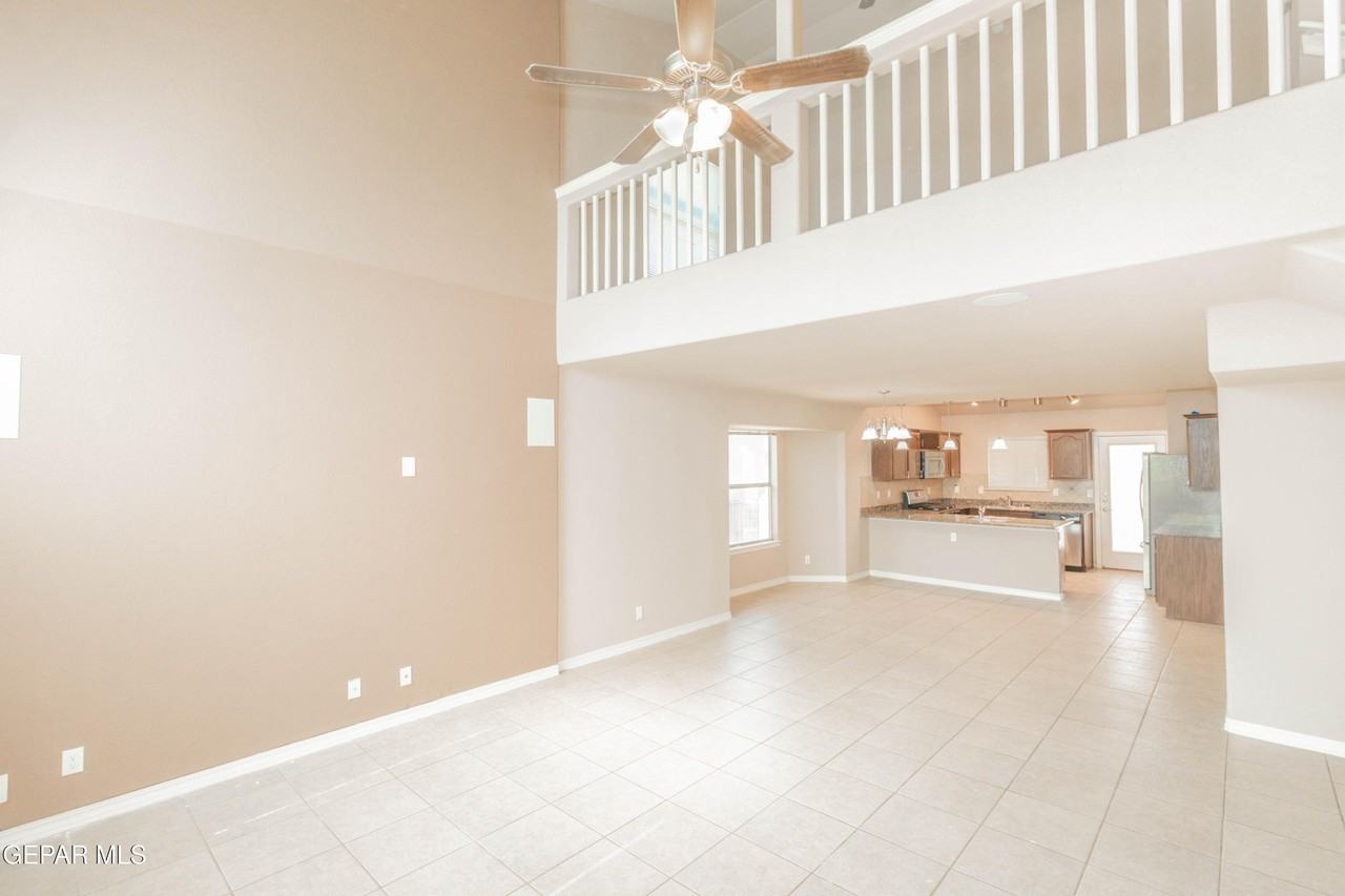 14529 Jesus Almeida Avenue - Photo 6 of 43