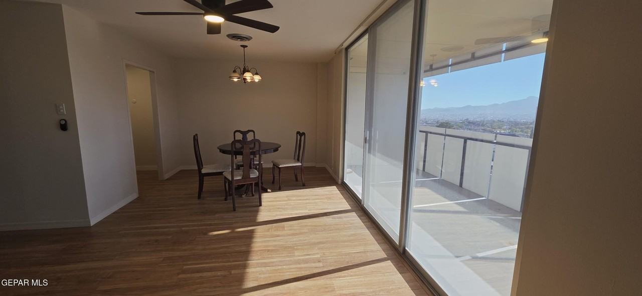 1800 N Stanton St Apt 604 #604 - Photo 4 of 10