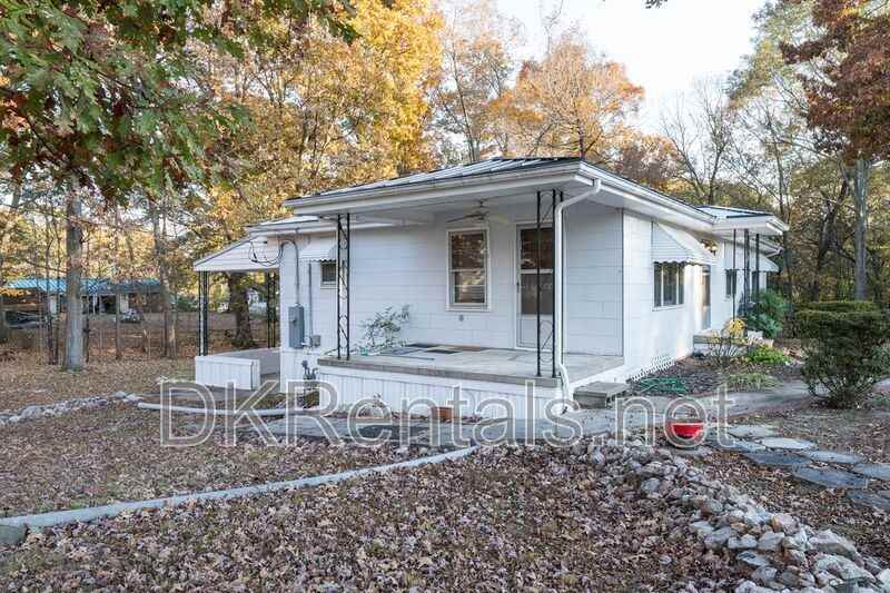 6822 Wallis Rd - Photo 3 of 24