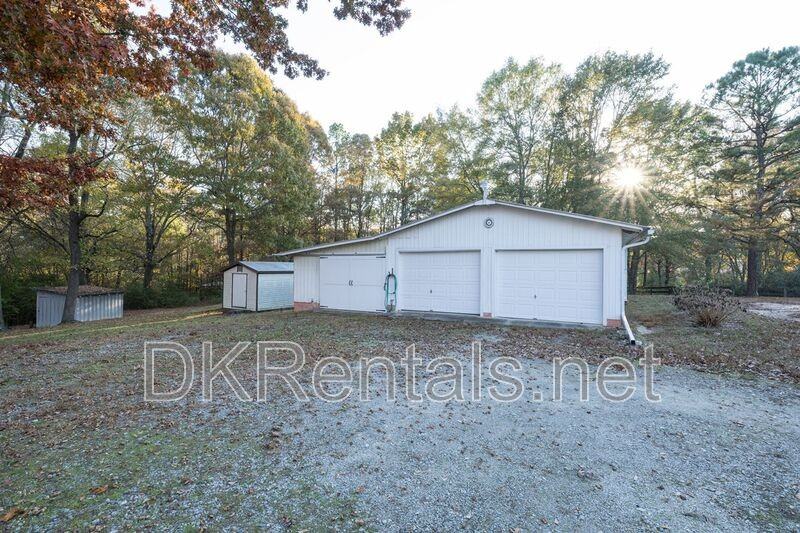 6822 Wallis Rd - Photo 7 of 24