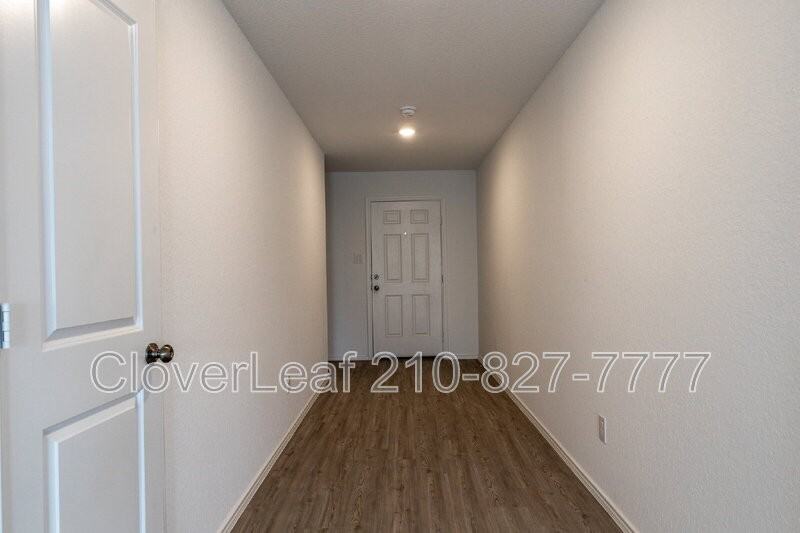 14018 Piglet Trl - Photo 5 of 46