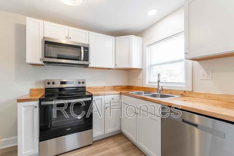 1601 Villa Avenue - Photo 2 of 15