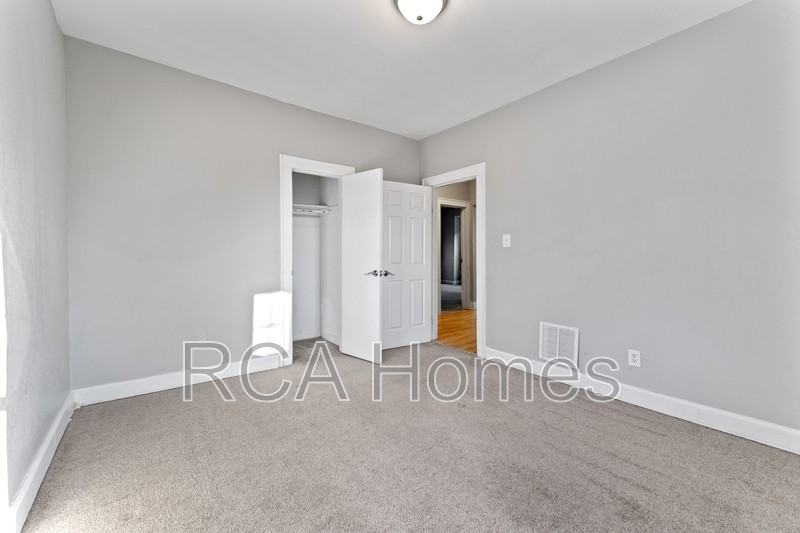 2956 Ruckle Street - Photo 7 of 11