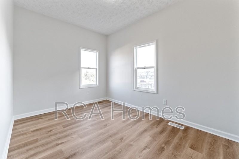 21 North Gray Street - Photo 5 of 12