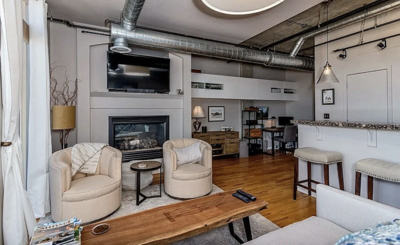 3201 Shoshone St #303B - Photo 4 of 10