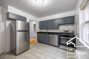 featured image of 6719 North California Avenue #1W
