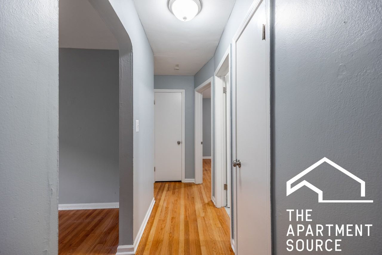 6719 N California Ave #1W - Photo 7 of 17