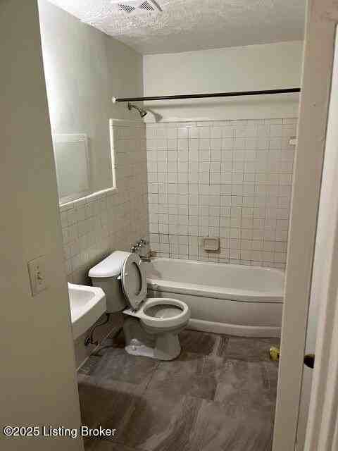 142 Woodmore Avenue #2 - Photo 7 of 8