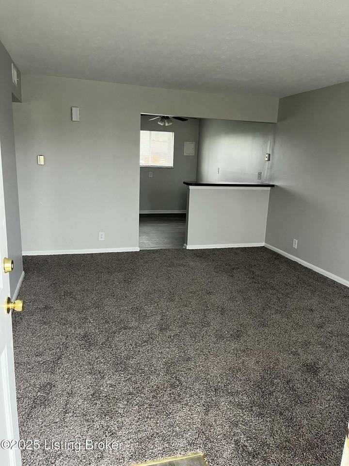 6983 Dixie Hwy #202 - Photo 3 of 21