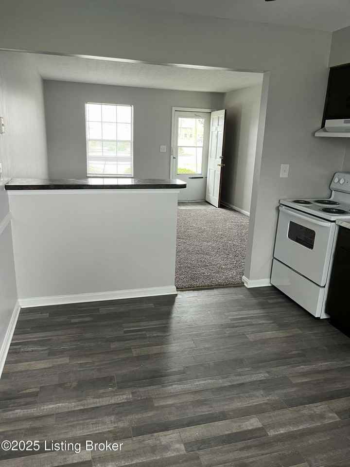 6983 Dixie Hwy #202 - Photo 4 of 21