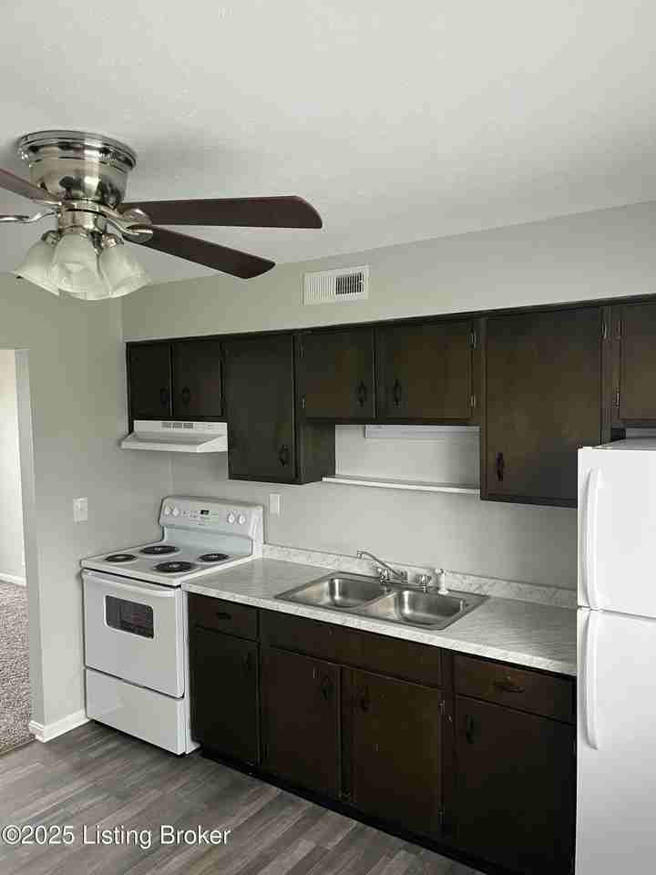 6983 Dixie Hwy #202 - Photo 5 of 21