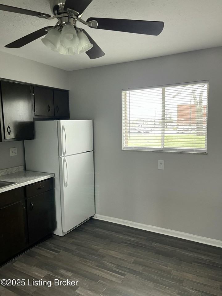 6983 Dixie Hwy #202 - Photo 7 of 21