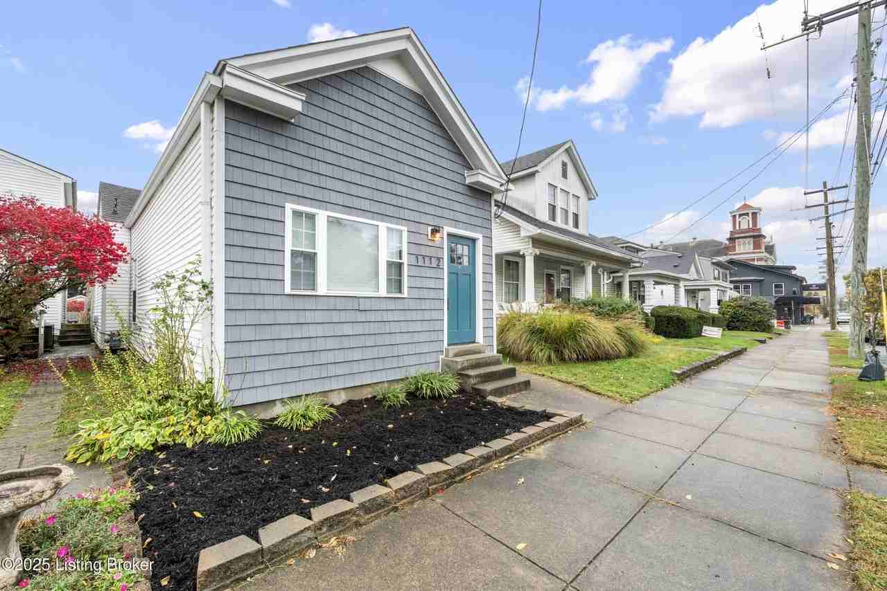 1112 East Burnett Avenue - Photo 2 of 41