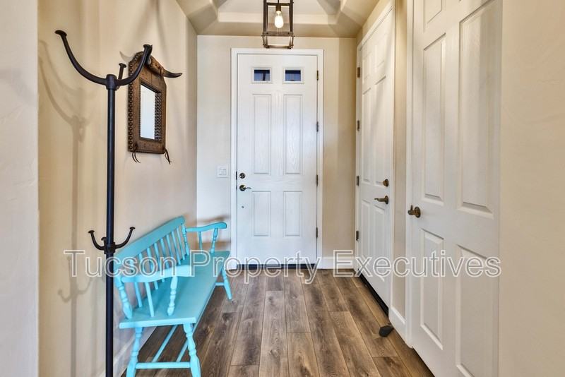 30737 South Osprey Drive - Photo 4 of 44