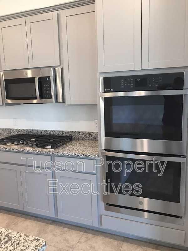 10918 W Yates Ln - Photo 4 of 33