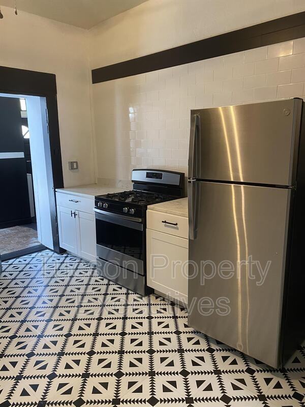 91 W Simpson St - Photo 2 of 22