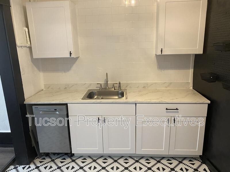 91 W Simpson St - Photo 4 of 22