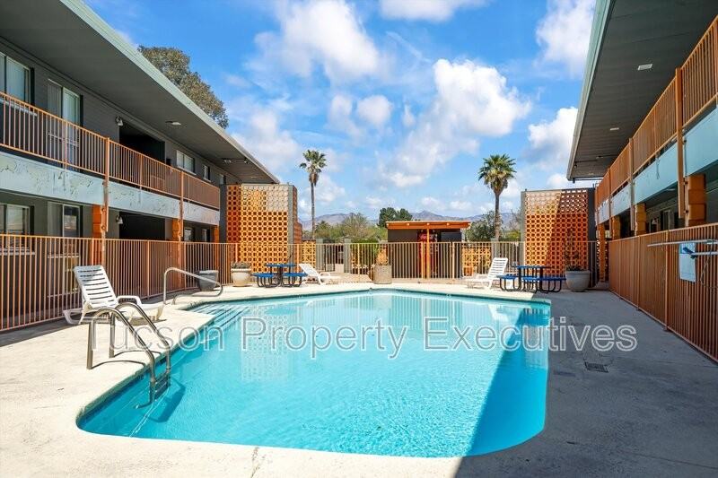 5770 E 10th St - Photo 2 of 38