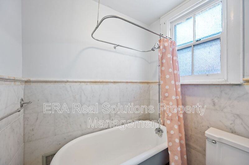 4560 North Edgewood Avenue - Photo 5 of 28