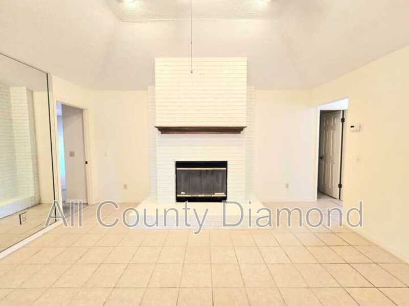 5309 Robert Holmes Dr - Photo 5 of 10