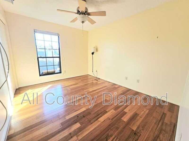 5309 Robert Holmes Dr - Photo 6 of 10