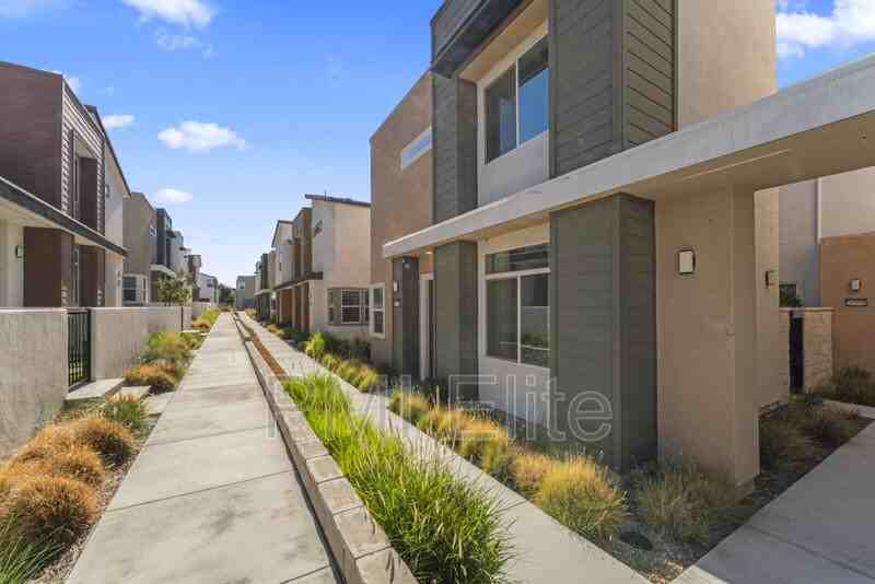 26912 Winding Trail Ct - Photo 2 of 33