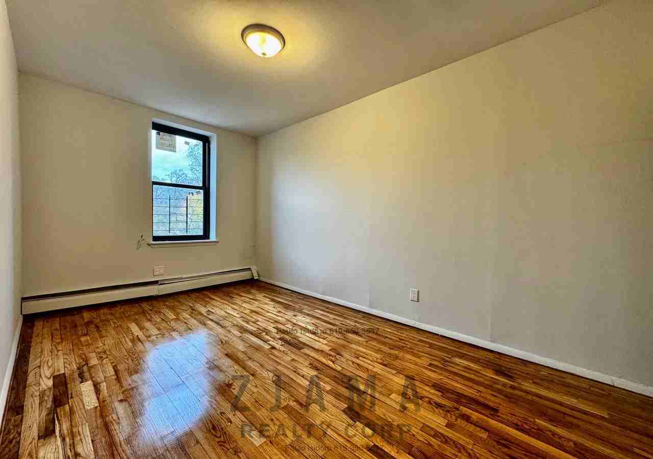 Parkside Ave #4E - Photo 4 of 7