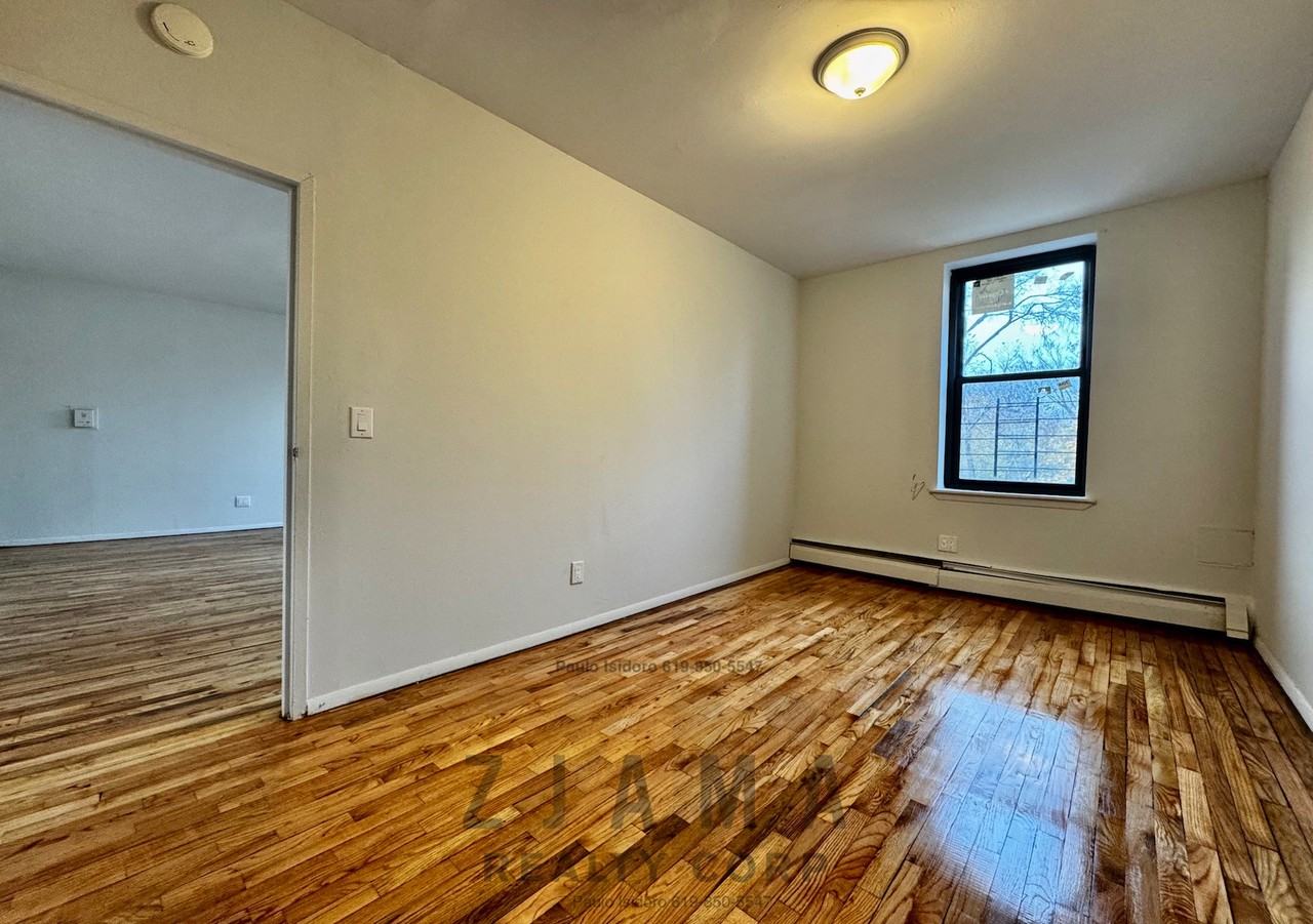 Parkside Ave #4E - Photo 5 of 7