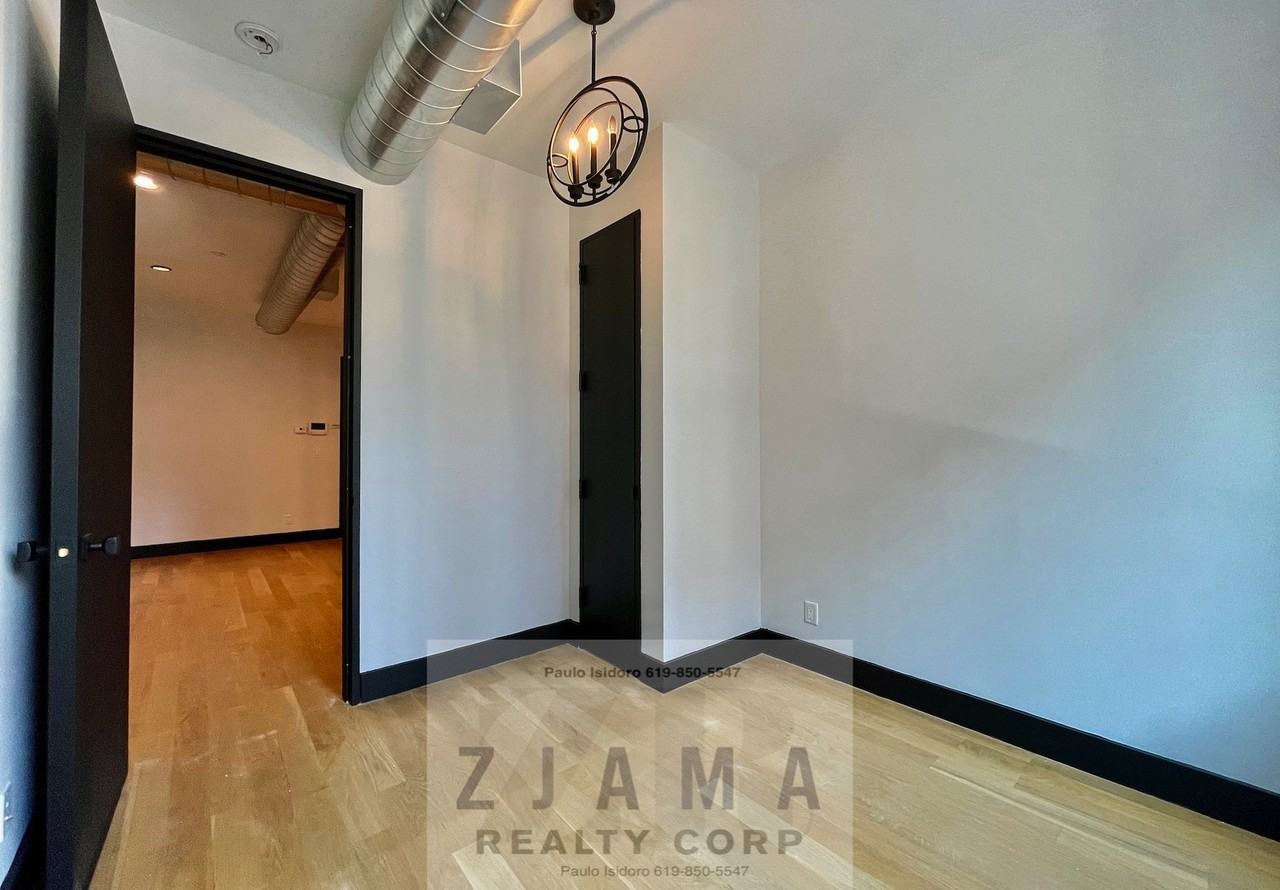 242 Hawthorne St #2B - Photo 4 of 11