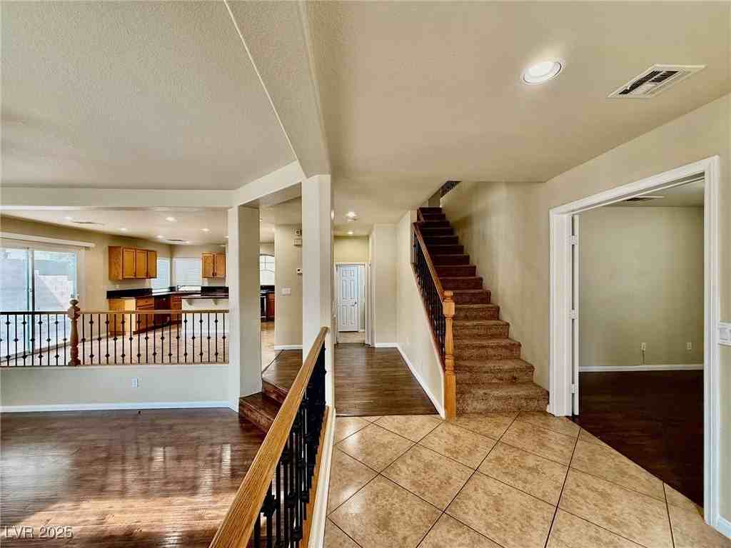 11023 Carberry Hill St - Photo 3 of 28