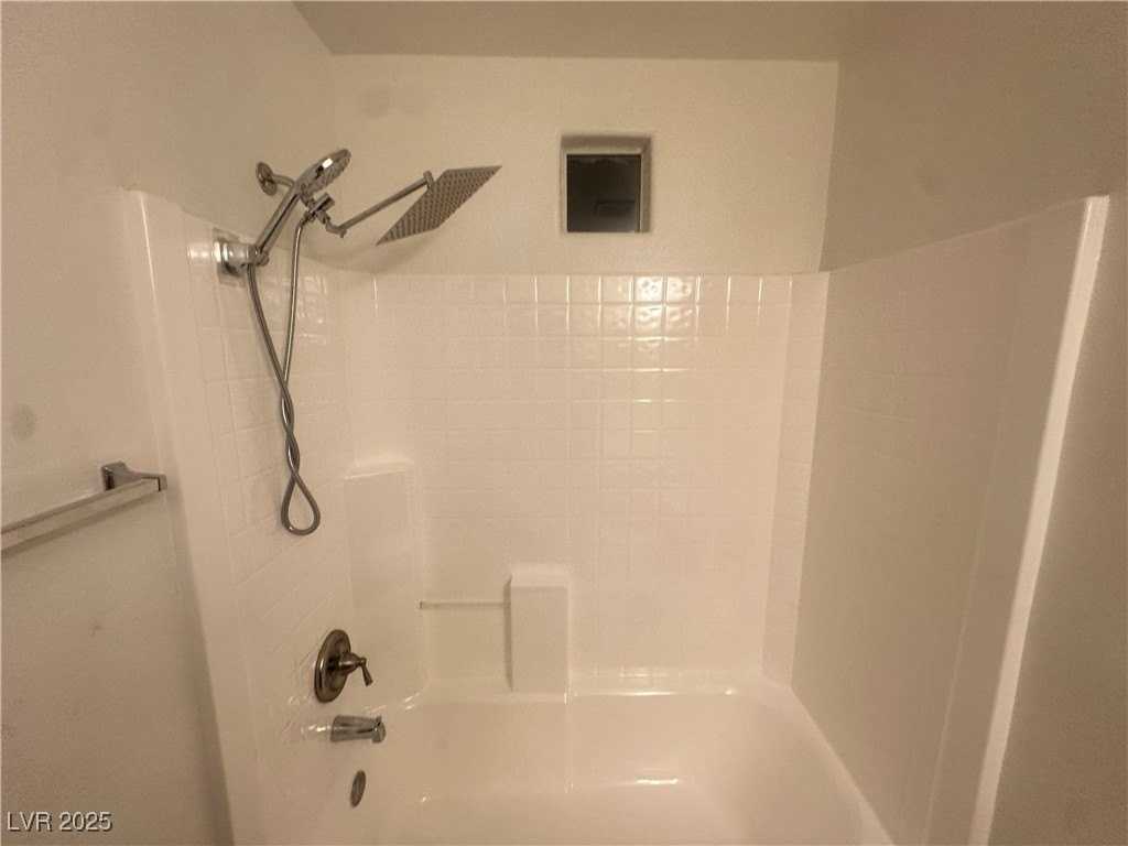 5278 Paradise Valley Avenue - Photo 7 of 20