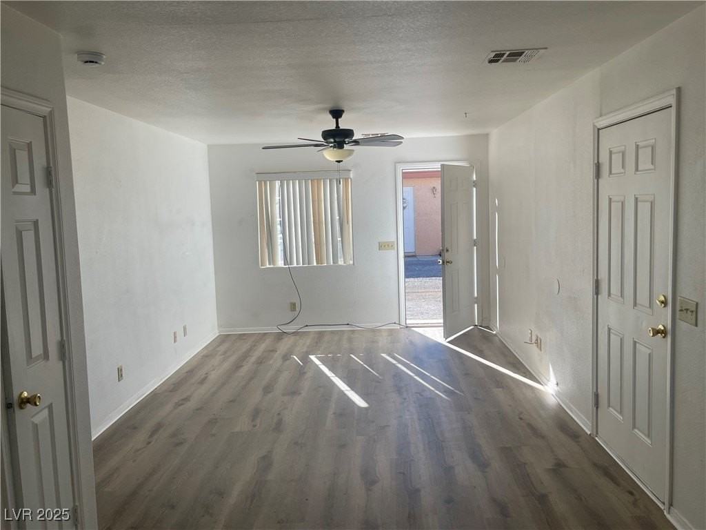 165 Mount Charleston Dr #B - Photo 2 of 3