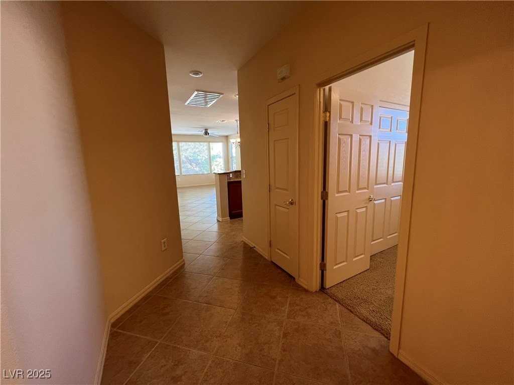 5445 Progresso St - Photo 4 of 34