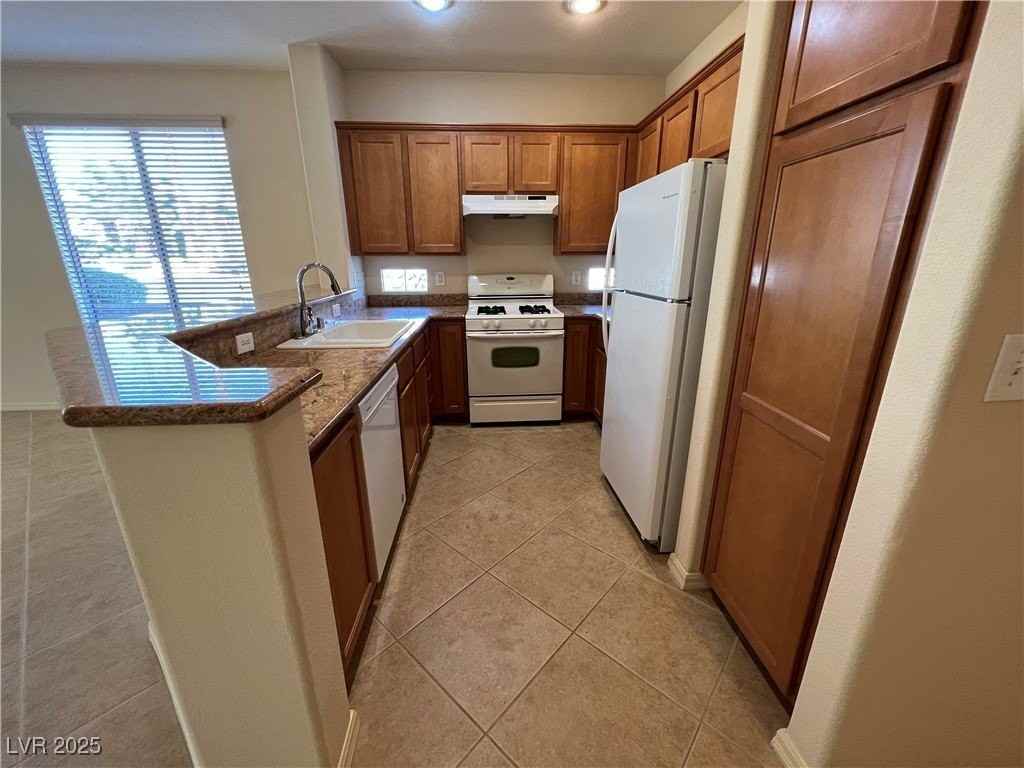 5445 Progresso St - Photo 6 of 34