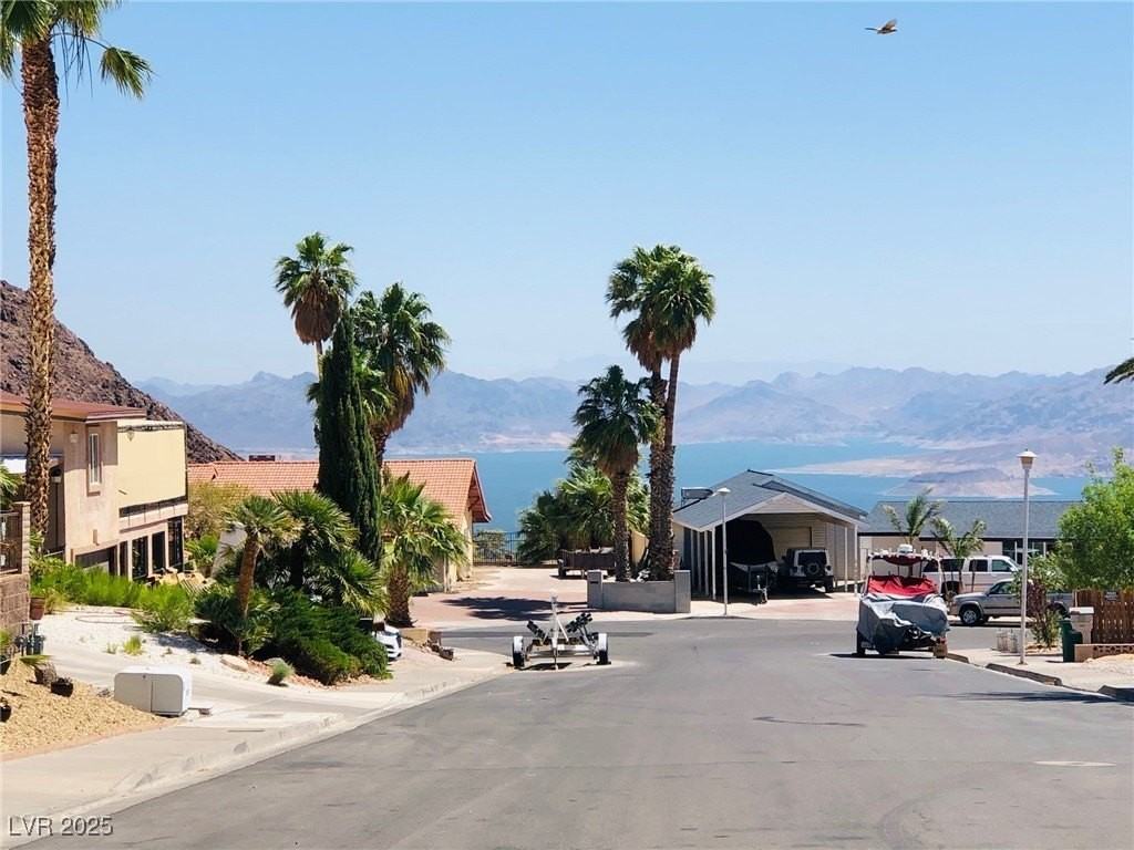 728 Kendall Ln - Photo 3 of 35